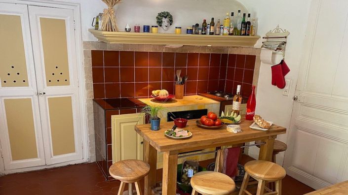 Image No.6-5 Bed House for sale