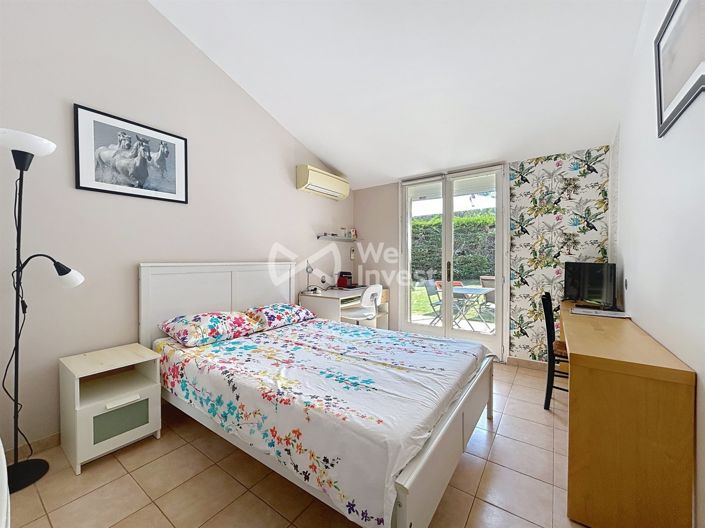 Image No.8-4 Bed House for sale