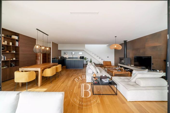 Image No.2-2 Bed House for sale