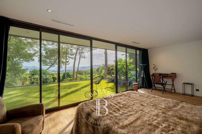 Image No.4-2 Bed House for sale