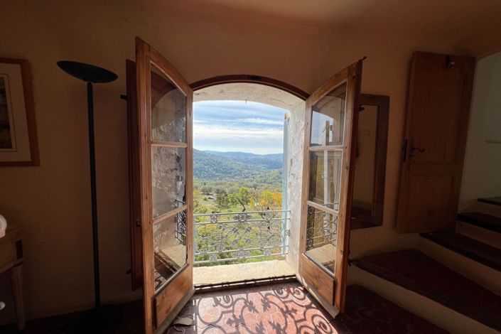 Image No.15-4 Bed House for sale
