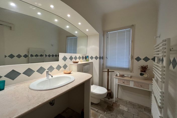 Image No.16-4 Bed House for sale