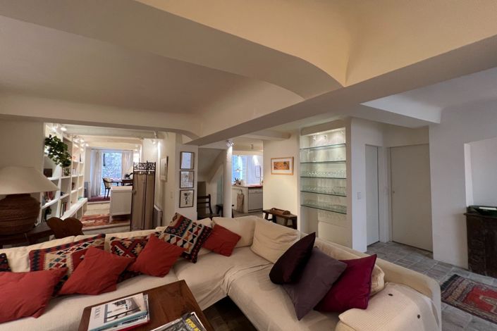 Image No.17-4 Bed House for sale