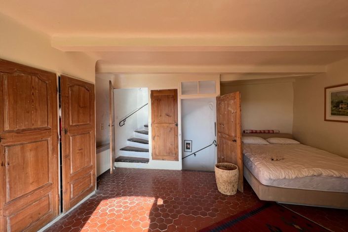 Image No.9-4 Bed House for sale