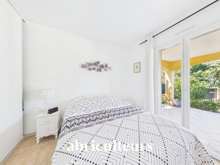 Image No.14-4 Bed House for sale