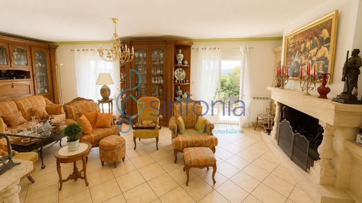Image No.12-4 Bed House for sale