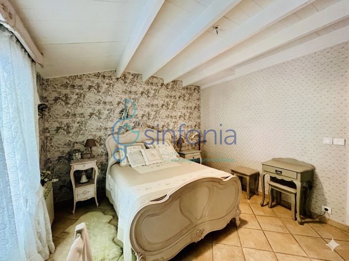 Image No.9-4 Bed House for sale