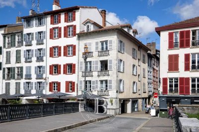 1 - Bayonne, Property