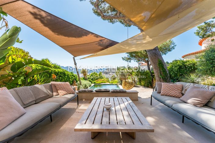 Image No.42-5 Bed Property for sale