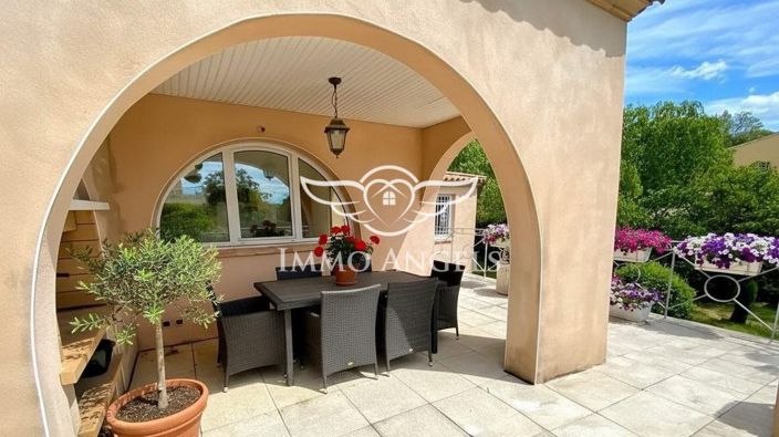 Image No.4-5 Bed House for sale