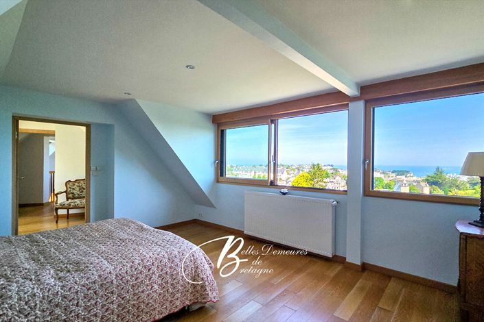 Image No.18-4 Bed House for sale