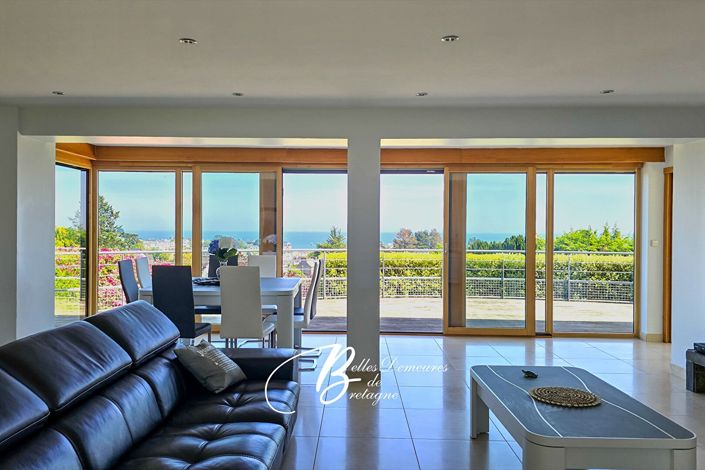 Image No.8-4 Bed House for sale