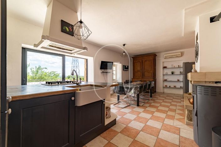 Image No.4-6 Bed House for sale