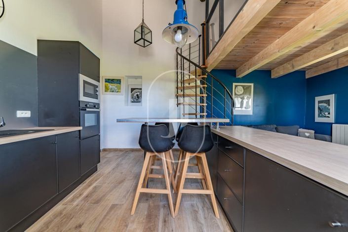 Image No.6-6 Bed House for sale