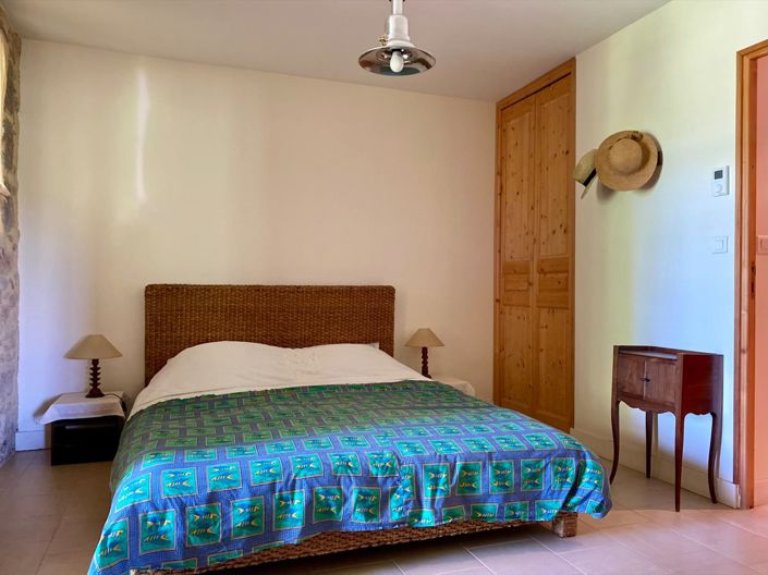 Image No.10-14 Bed House for sale