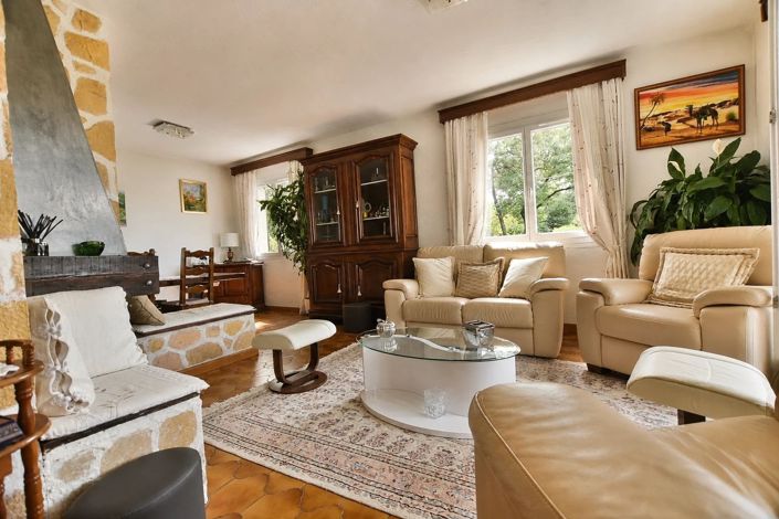 Image No.2-5 Bed House for sale