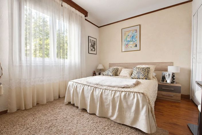 Image No.4-5 Bed House for sale