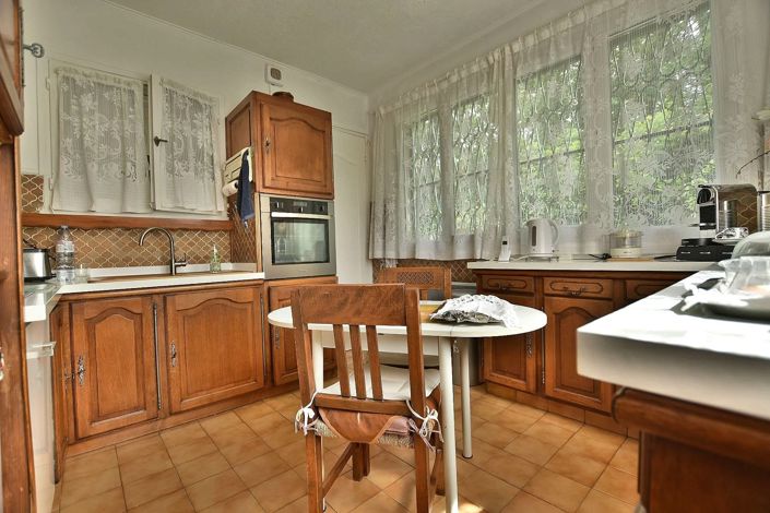 Image No.5-5 Bed House for sale