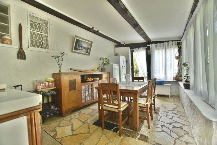 Image No.6-5 Bed House for sale