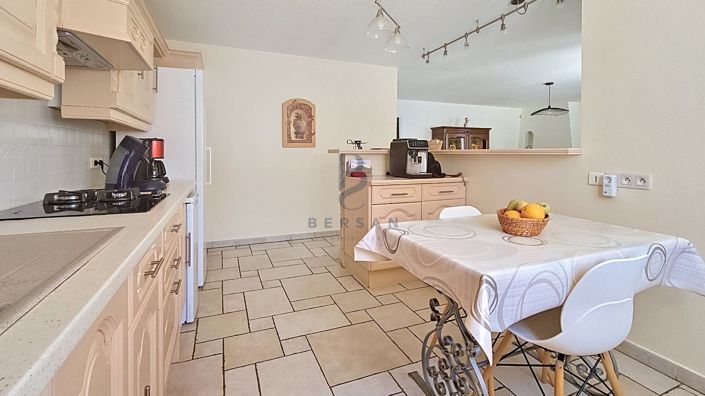 Image No.7-3 Bed House for sale