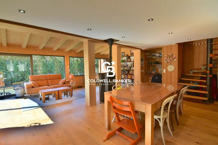 Image No.2-4 Bed House for sale