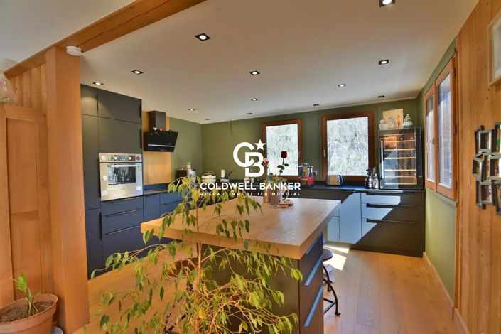 Image No.7-4 Bed House for sale