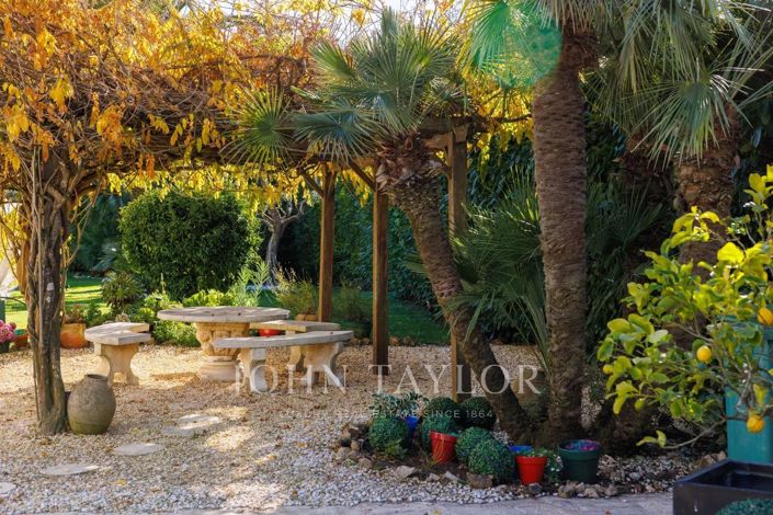 Image No.15-4 Bed House for sale