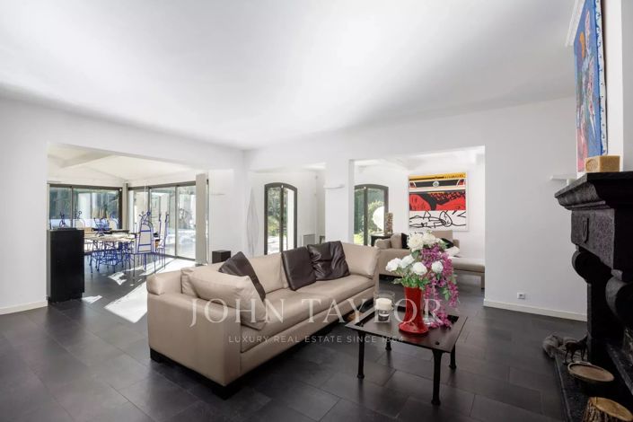 Image No.4-4 Bed House for sale