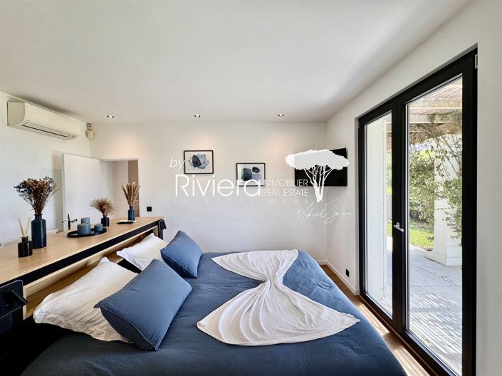 Image No.21-5 Bed House for sale