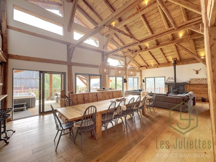 Image No.9-10 Bed House for sale