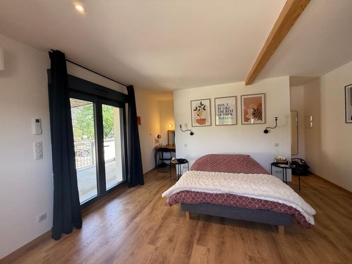 Image No.31-4 Bed House for sale