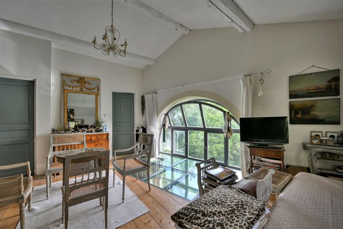 Image No.2-6 Bed House for sale