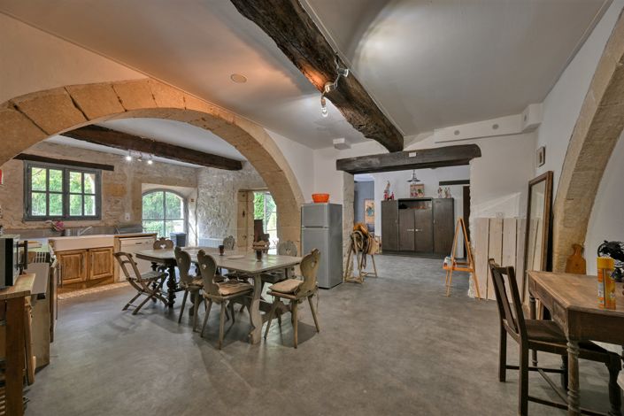 Image No.8-6 Bed House for sale