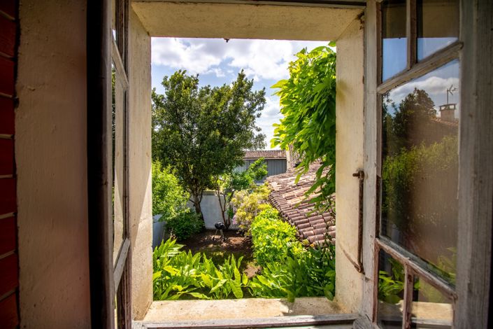 Image No.9-2 Bed House for sale
