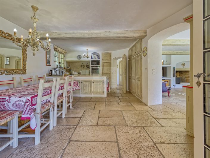 Image No.12-4 Bed House for sale