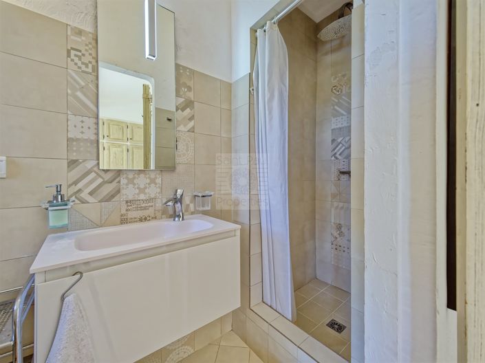 Image No.17-4 Bed House for sale