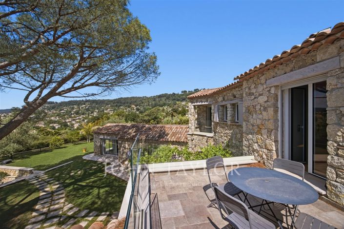 Image No.18-4 Bed House for sale