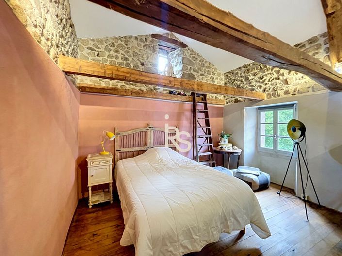 Image No.12-2 Bed House for sale