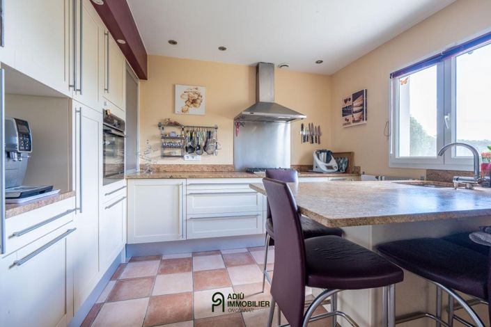 Image No.12-4 Bed House for sale