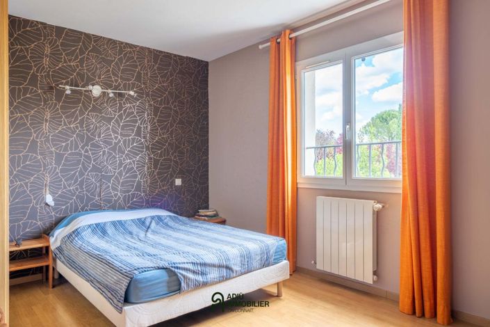 Image No.17-4 Bed House for sale