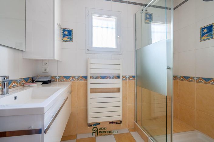 Image No.19-4 Bed House for sale