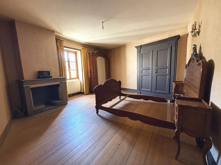Image No.9-6 Bed House for sale