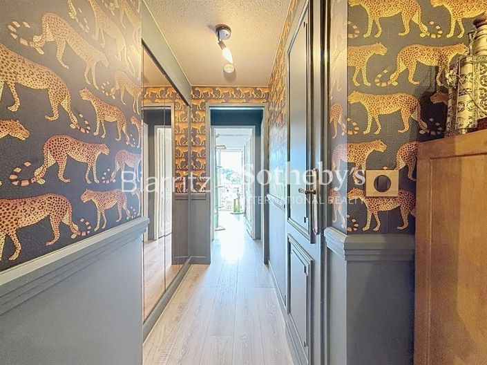 Image No.10-3 Bed Apartment for sale