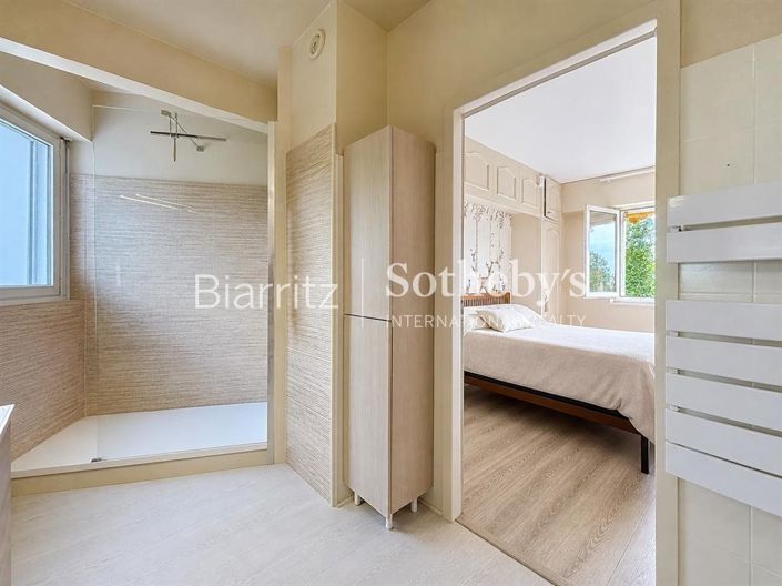 Image No.8-3 Bed Apartment for sale