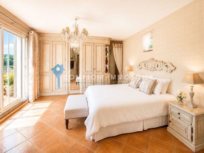 Image No.12-5 Bed House for sale