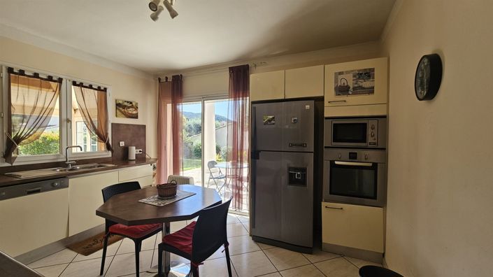 Image No.11-4 Bed House for sale