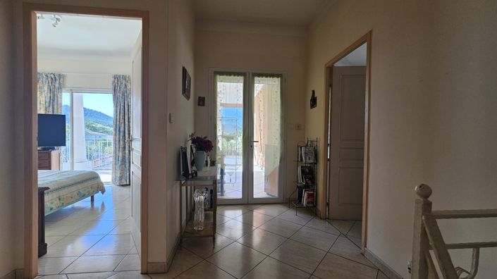 Image No.15-4 Bed House for sale