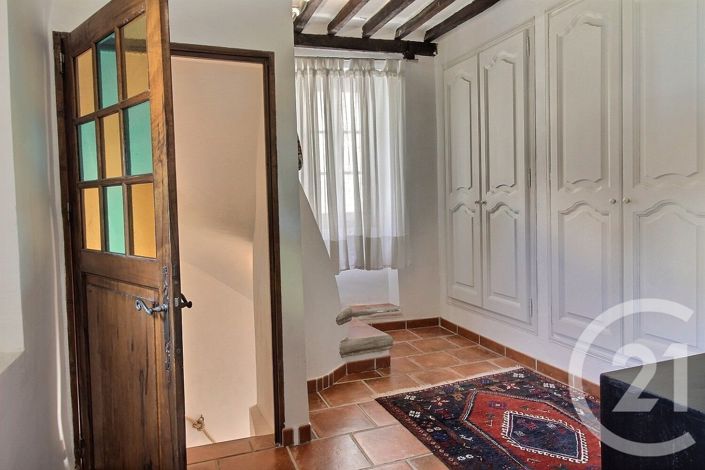 Image No.6-3 Bed House for sale