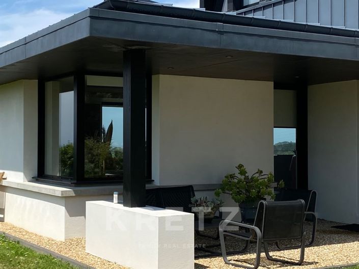 Image No.11-3 Bed House for sale
