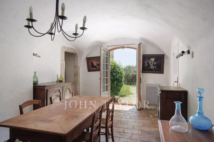 Image No.7-5 Bed House for sale